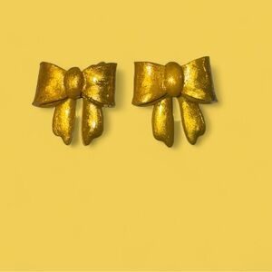 Chic Gold Bow Earrings